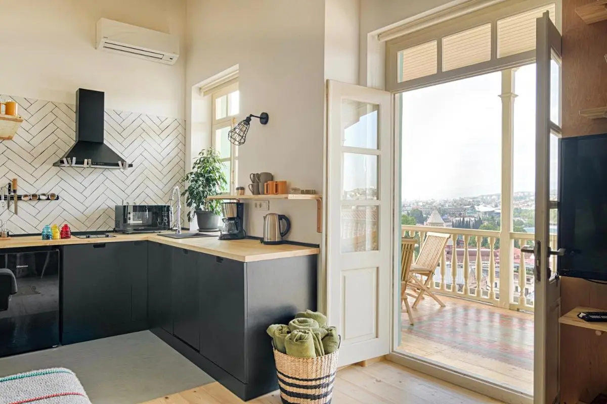 Image 2 of Cozy apartment with amazing views in Old Tbilisi