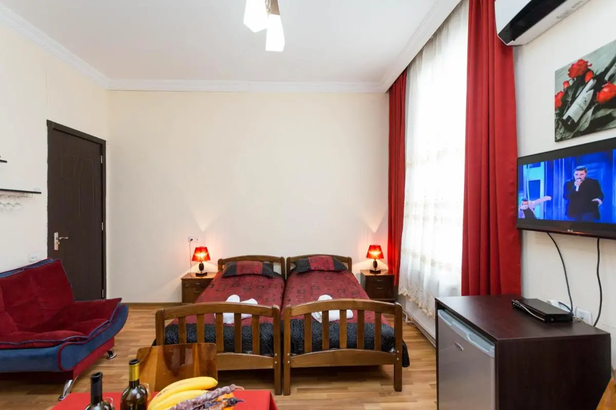 Image 4 of Gis Guest House