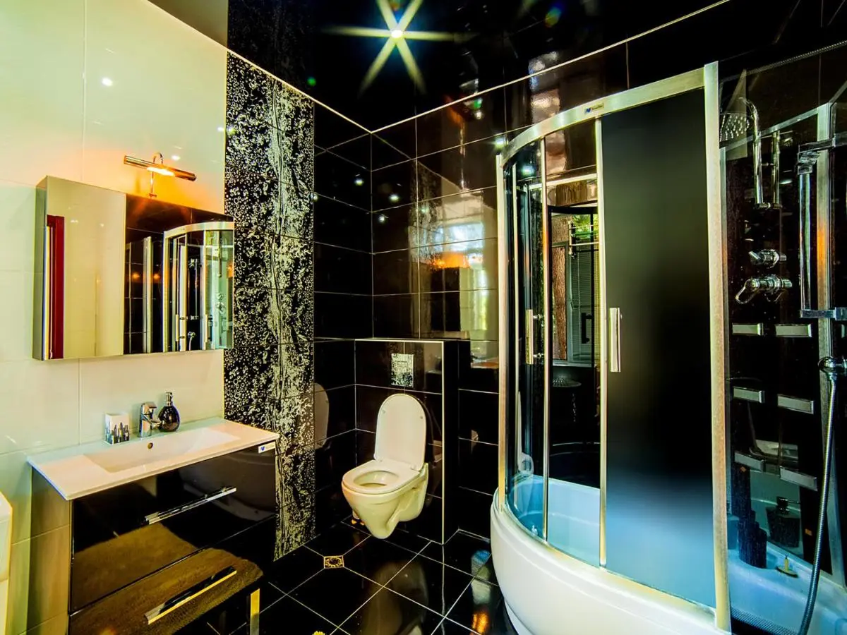 Image 2 of Hermes Apartment