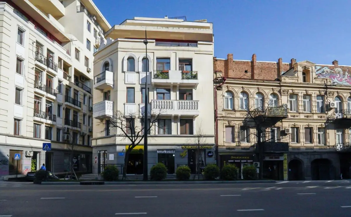 Image 5 of Hotel type room with mini kitchen and balcony on Melikishvili, city center