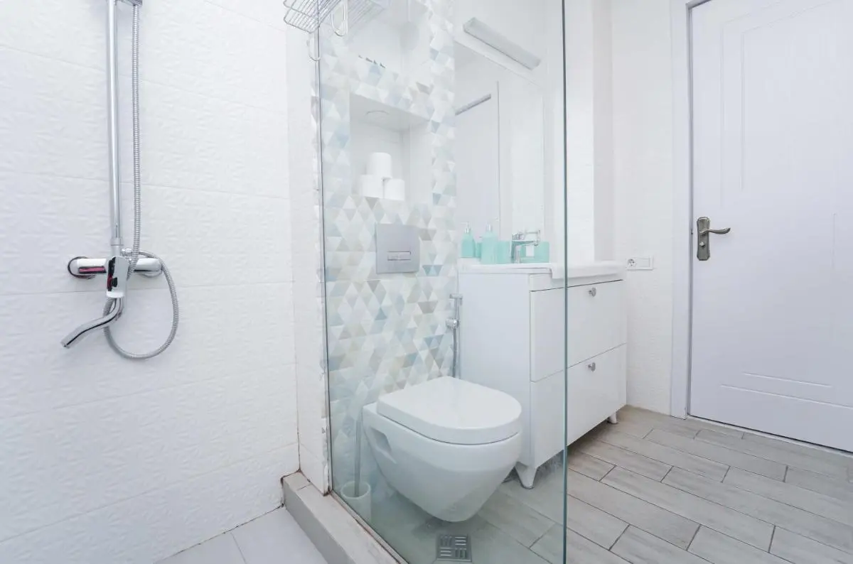 Image 2 of Hotel type room with mini kitchen and balcony on Melikishvili, city center