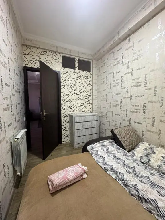 Image of Jhonberi 3