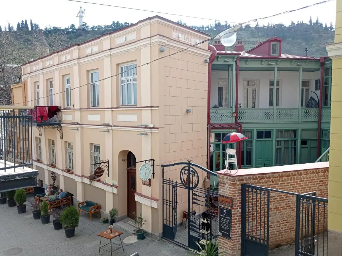 Image 5 of La Maison #7