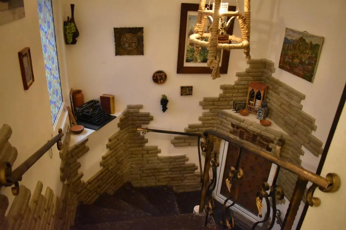 Image 2 of Lea Guest House