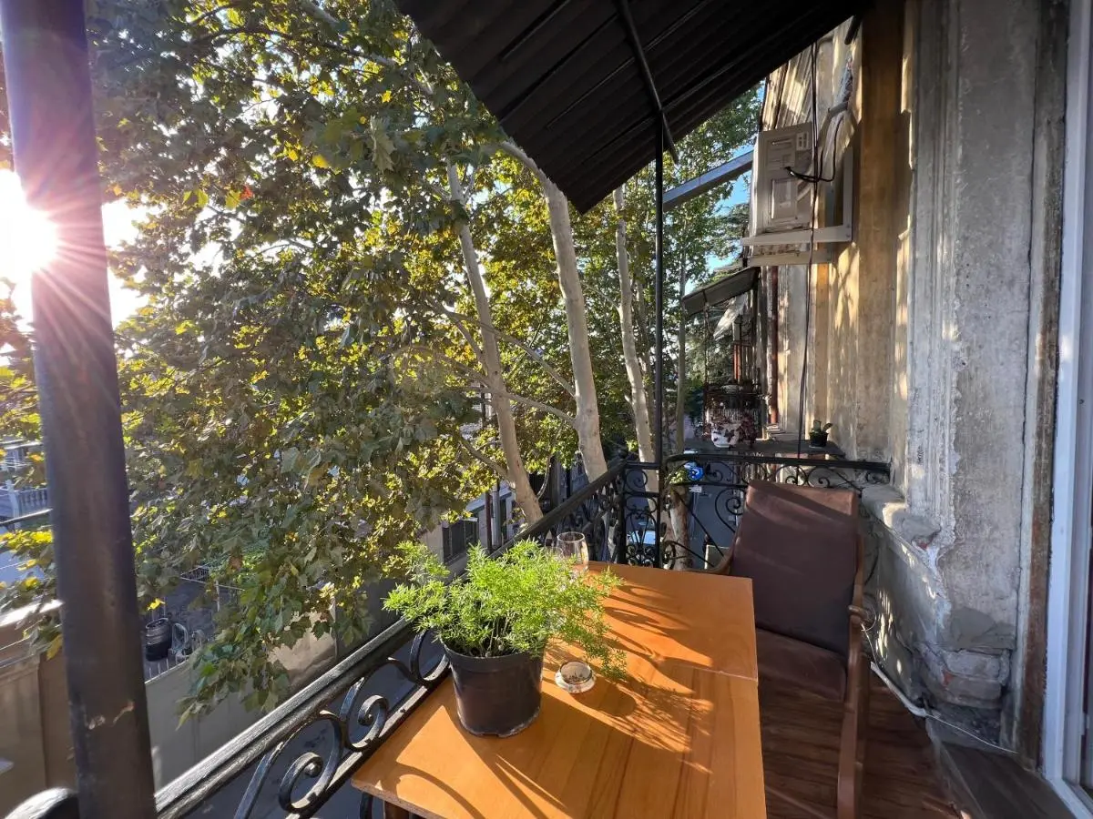 Image 5 of Lola Apartments