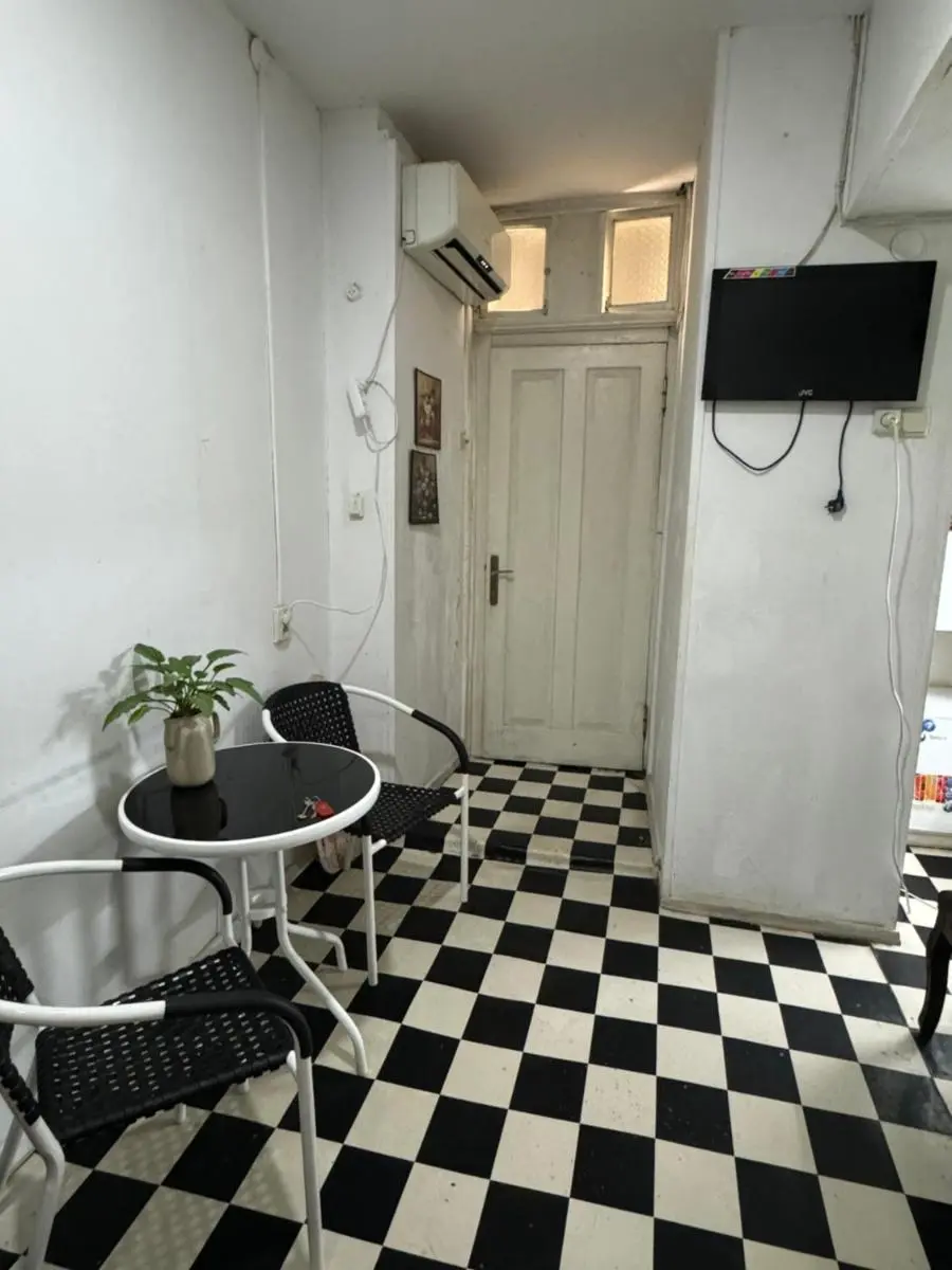 Image 4 of Manana House
