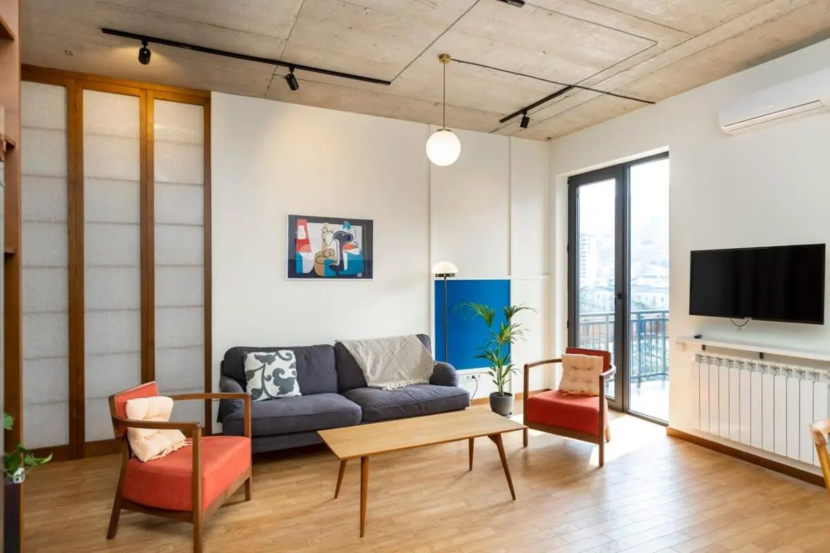 Image 6 of Modern 1BR apt w spacious balcony & a bathtub