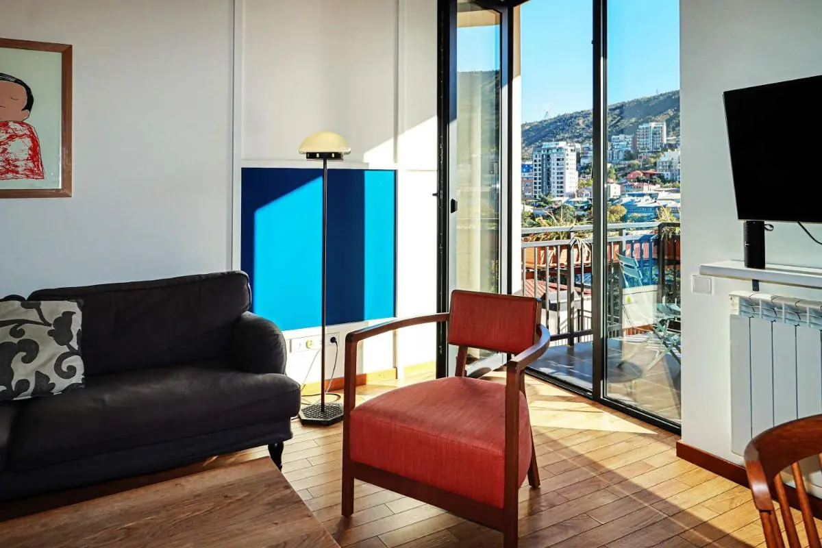 Image 5 of Modern 1BR apt w spacious balcony & a bathtub