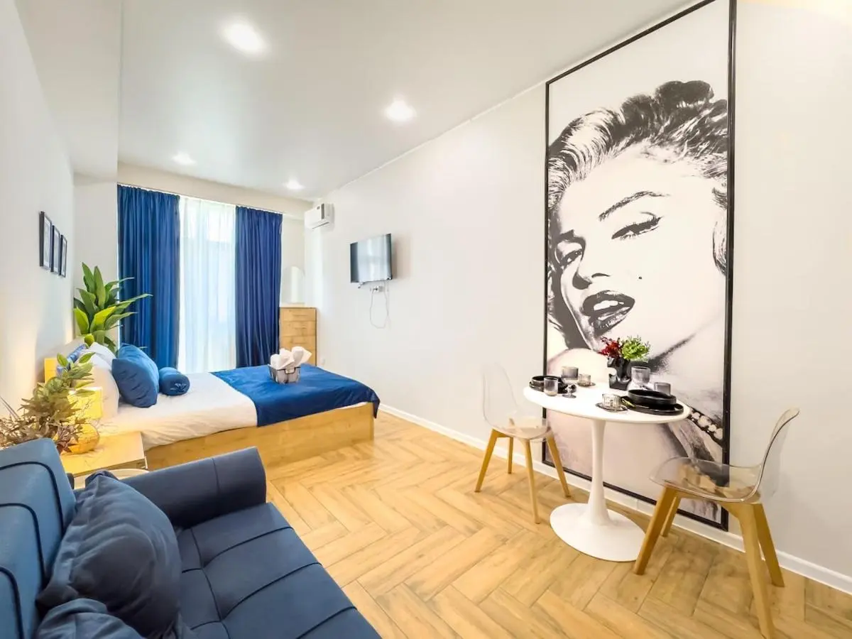 Image 6 of Monroe Chic Studio