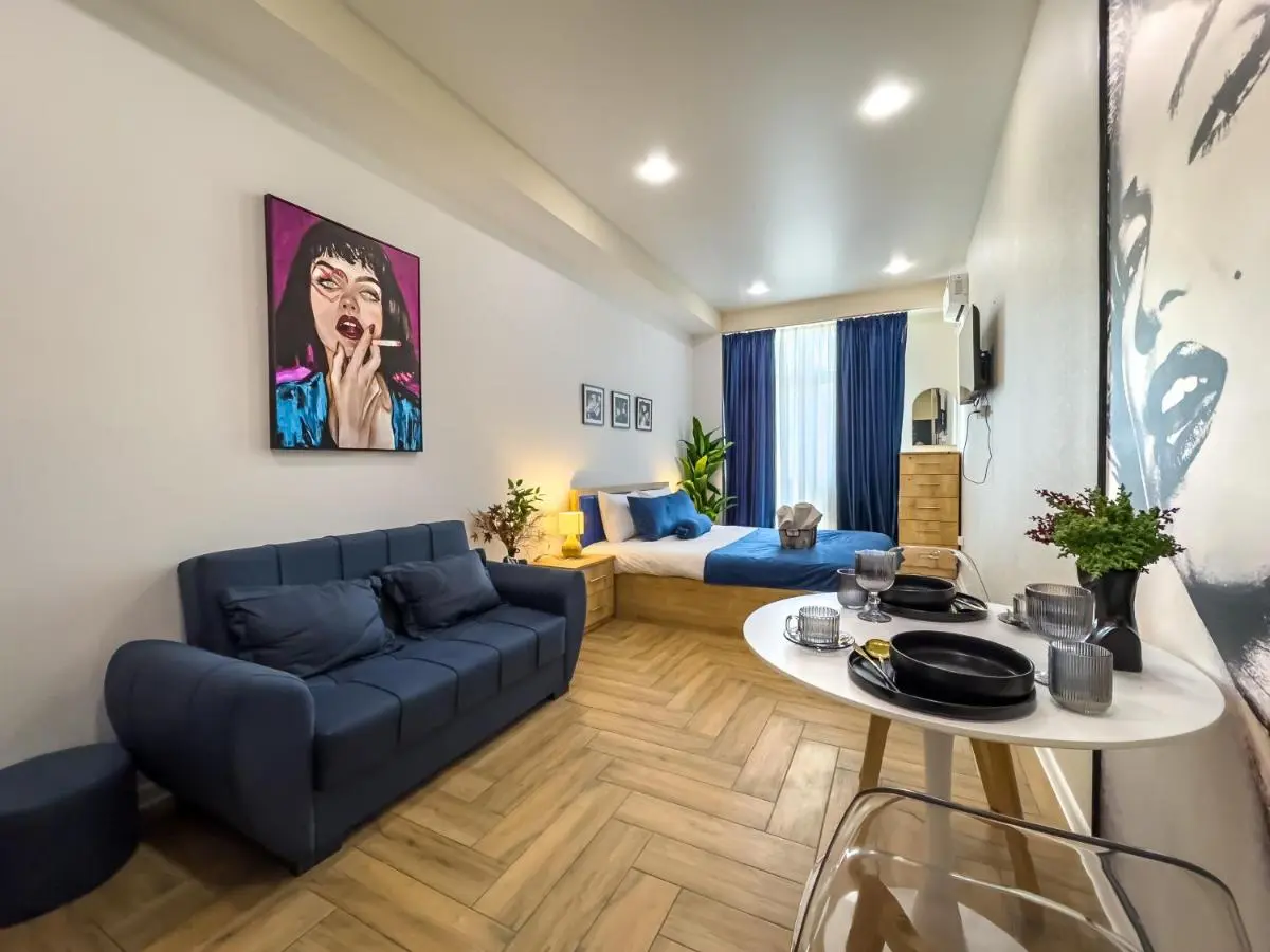Image 4 of Monroe Chic Studio