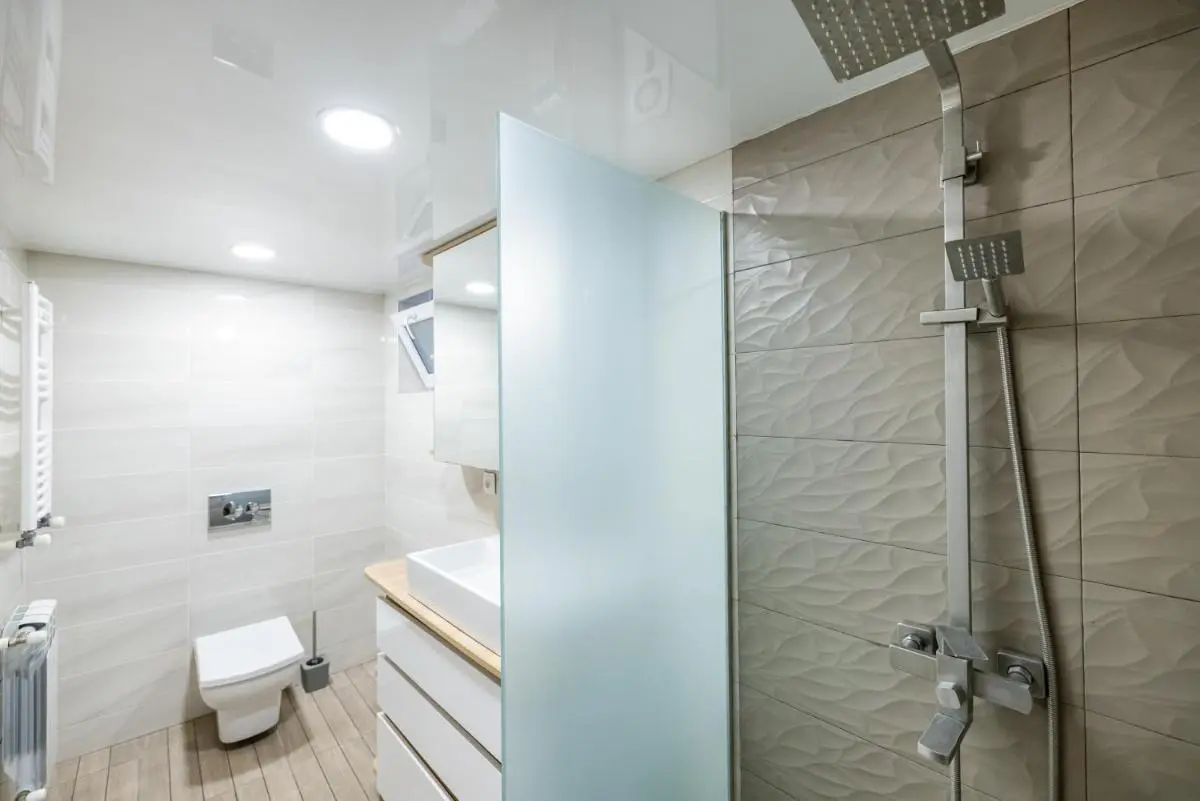Image 2 of ODA House