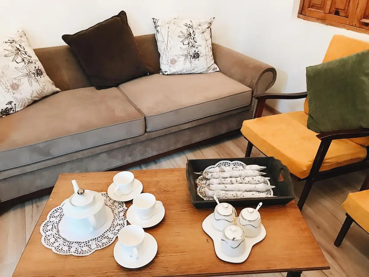 Image 3 of Old City Apartment