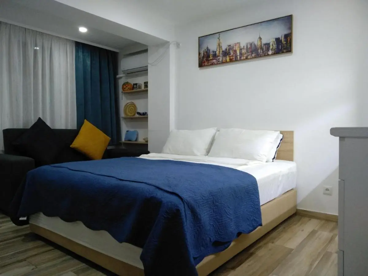 Image 1 of Old City LG Apartments