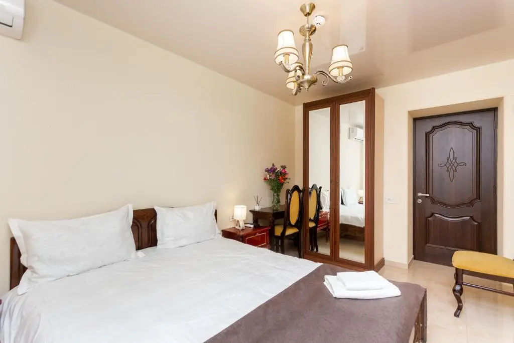 Image of Old Tbilisi Apartment with Three Bedroom