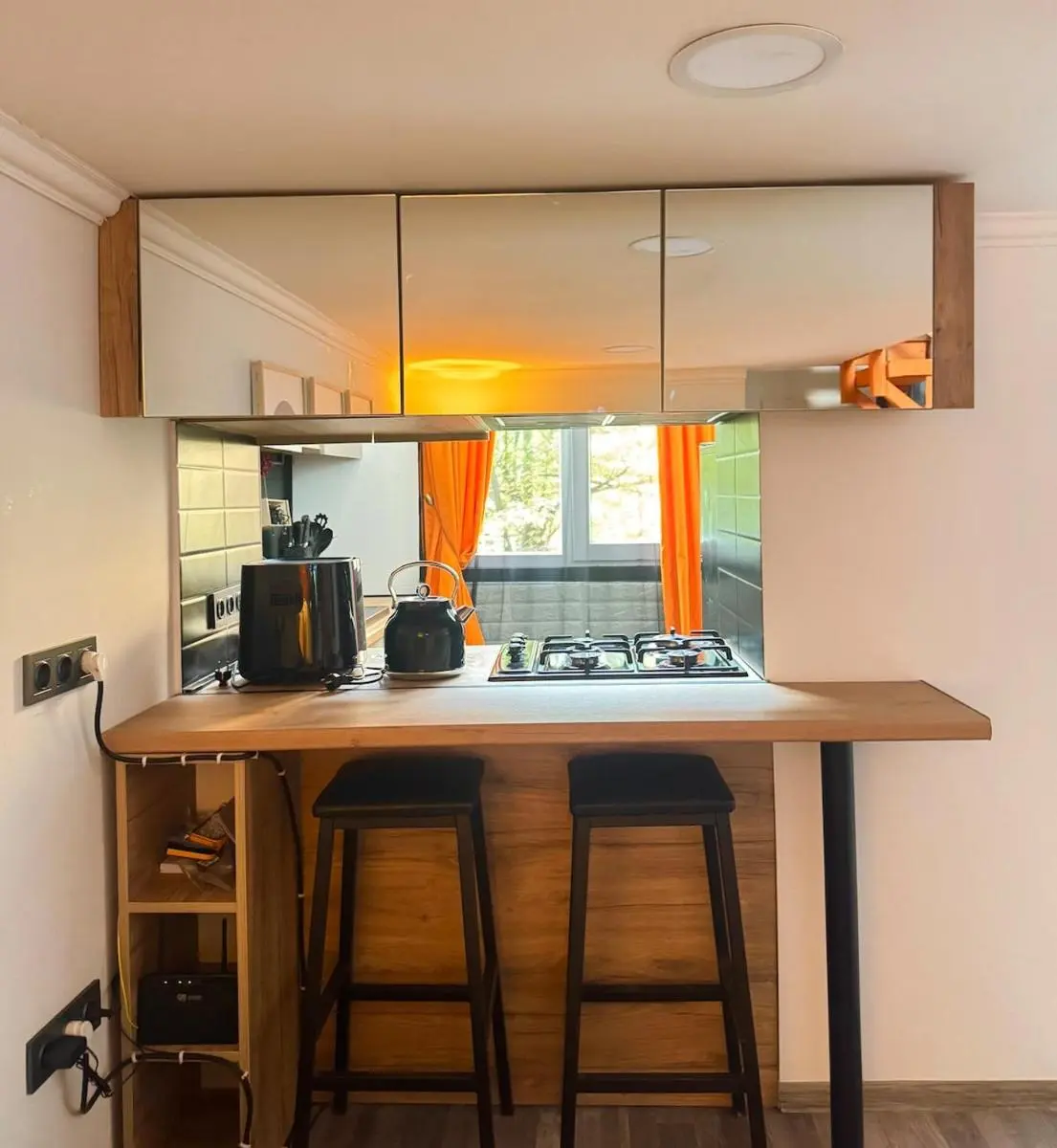 Image 6 of Orange House, City-Center Stay