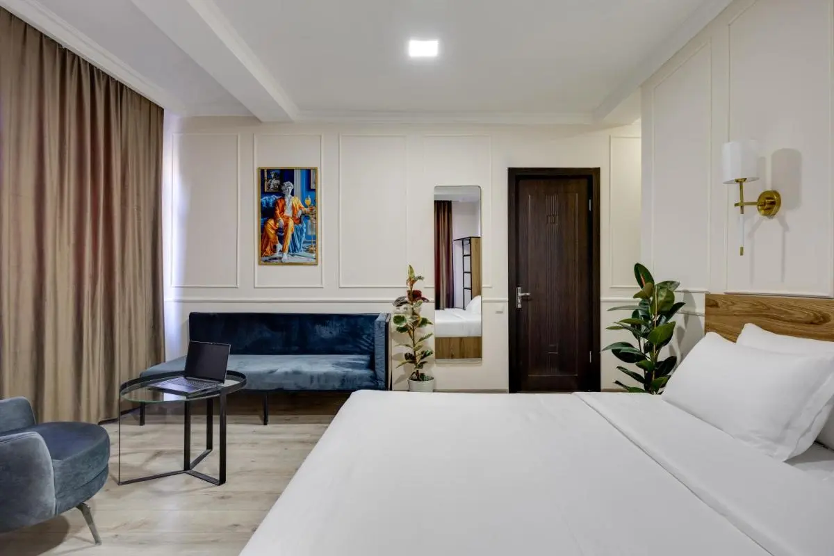Image 1 of Regraph Hotel