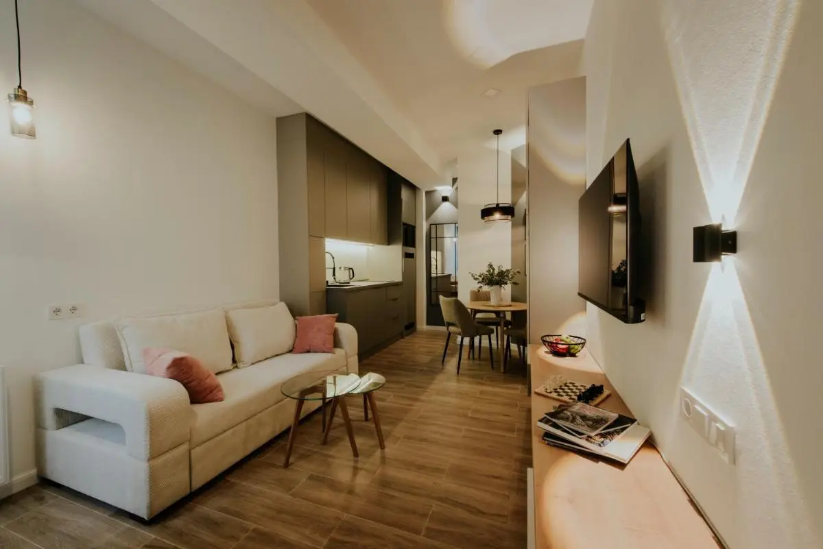 Image 4 of Skyline Luxury Suites