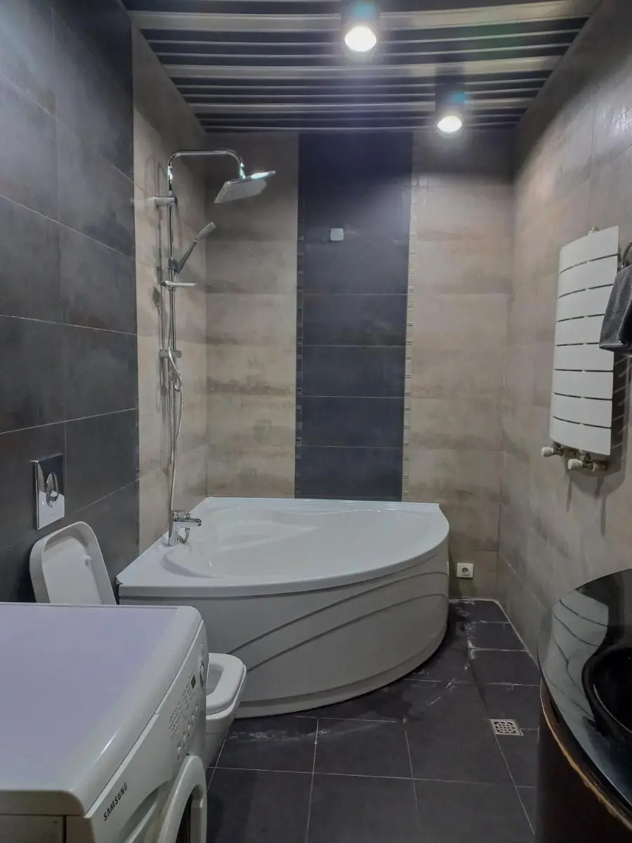 Image 3 of Tatapartment