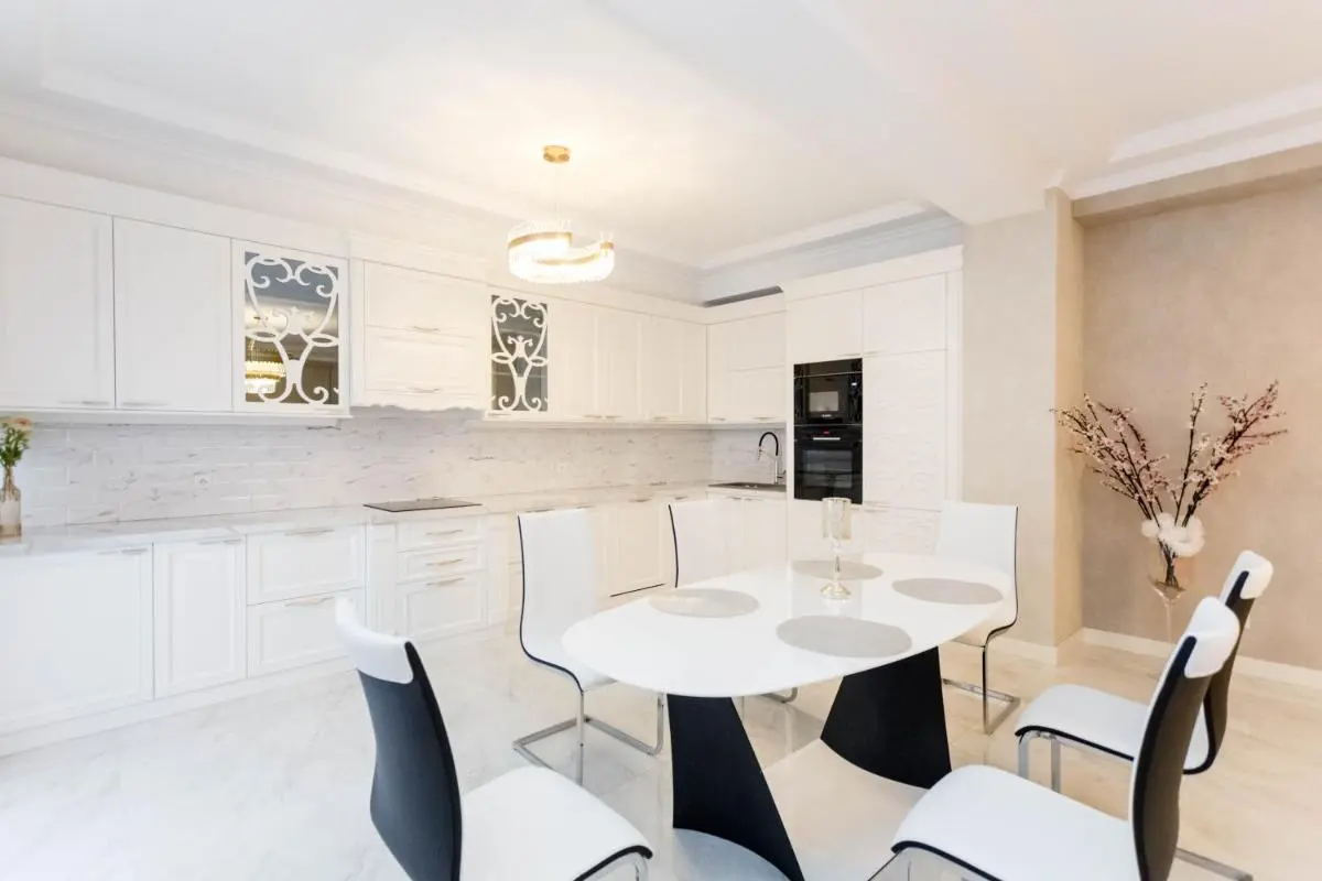 Image 4 of The Grand Apartment