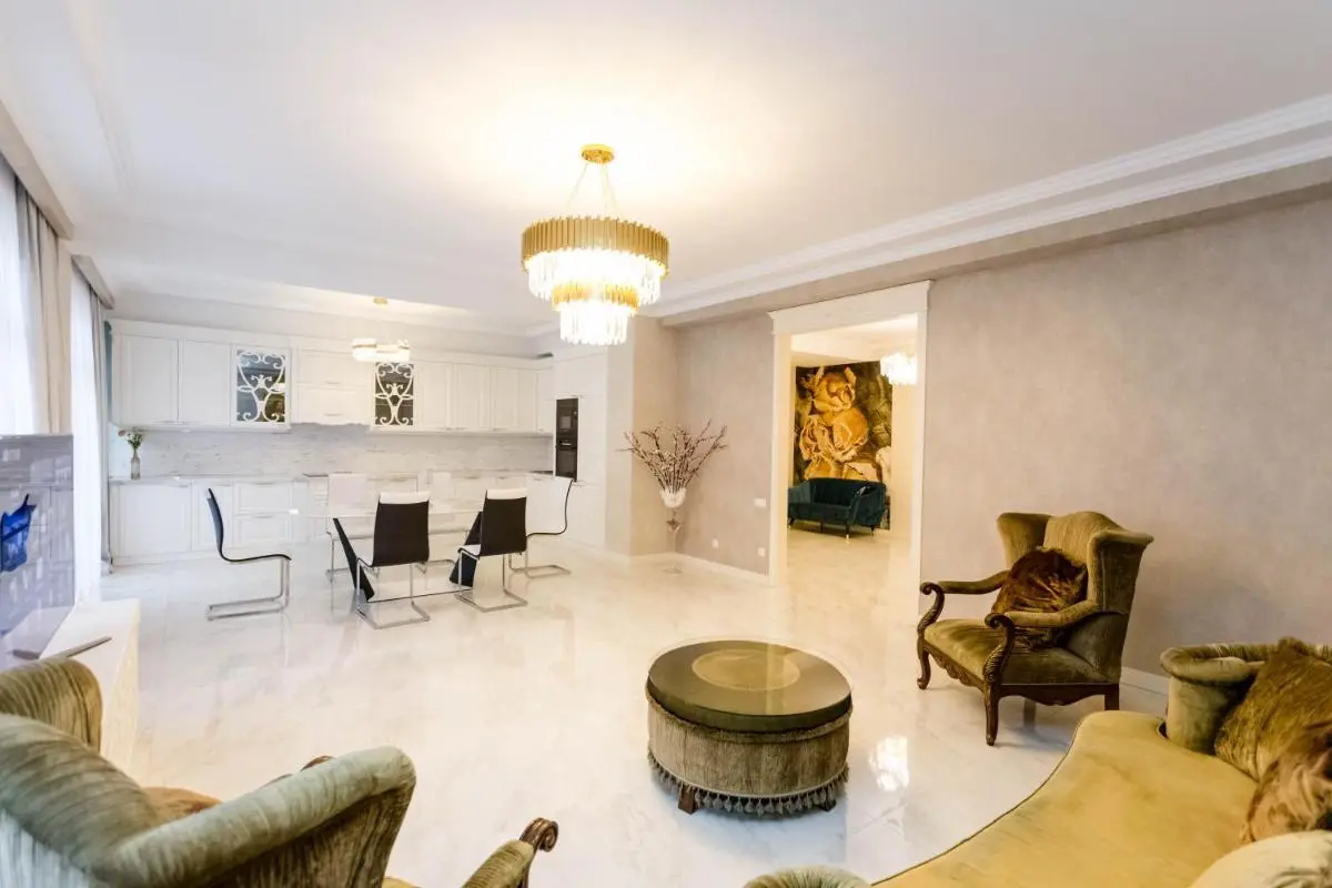 Image 2 of The Grand Apartment