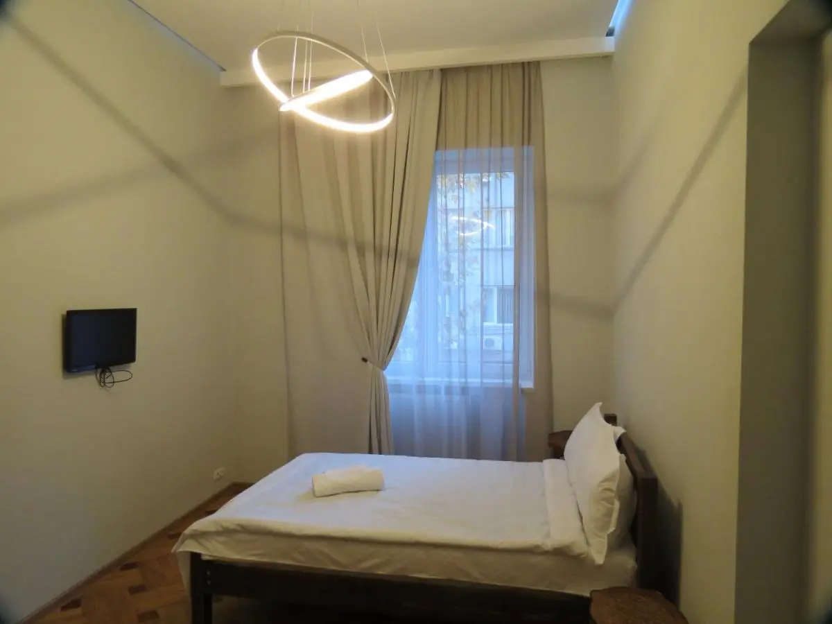 Image 1 of Three Rooms Apartment