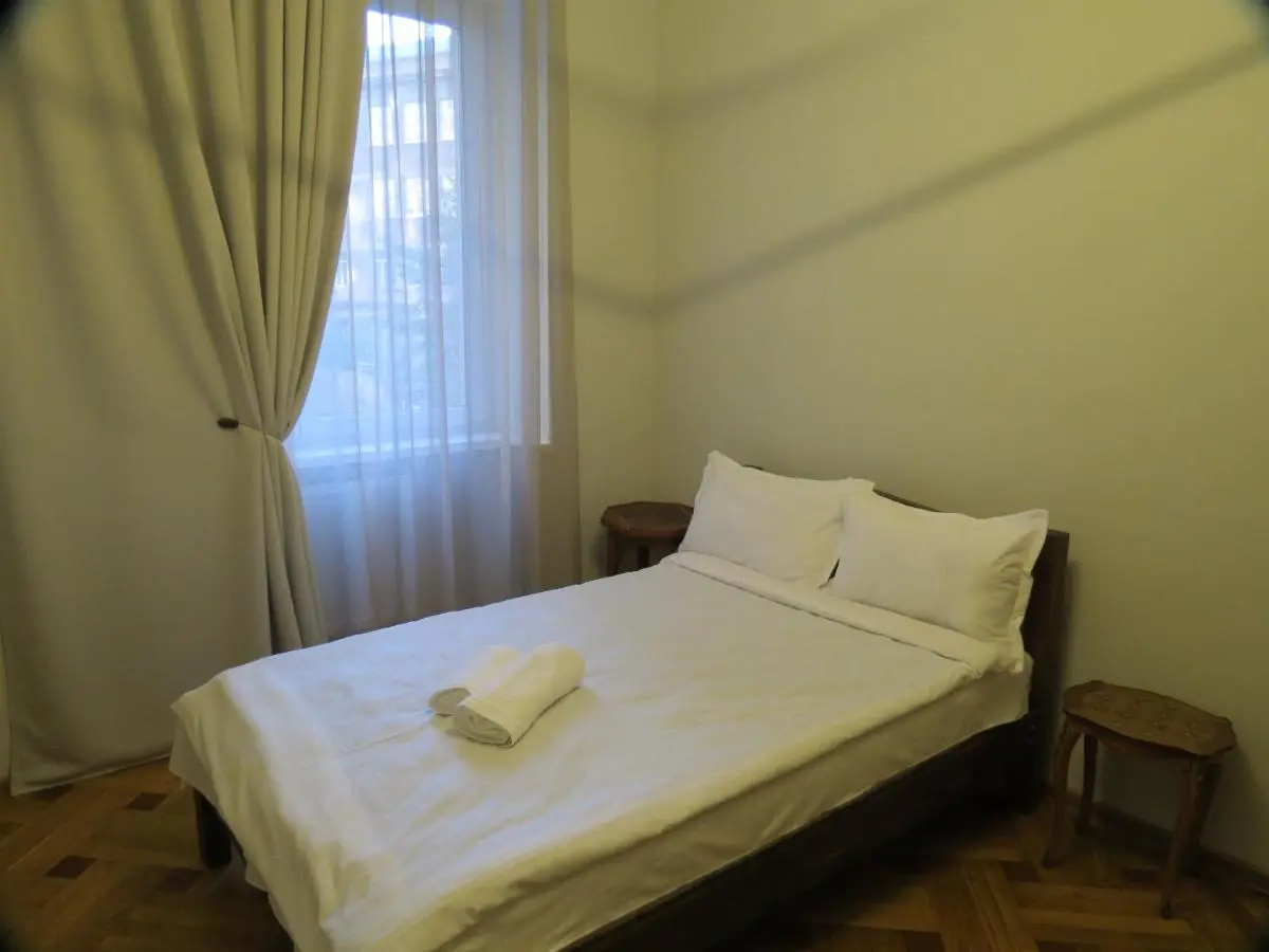 Image 6 of Three Rooms Apartment