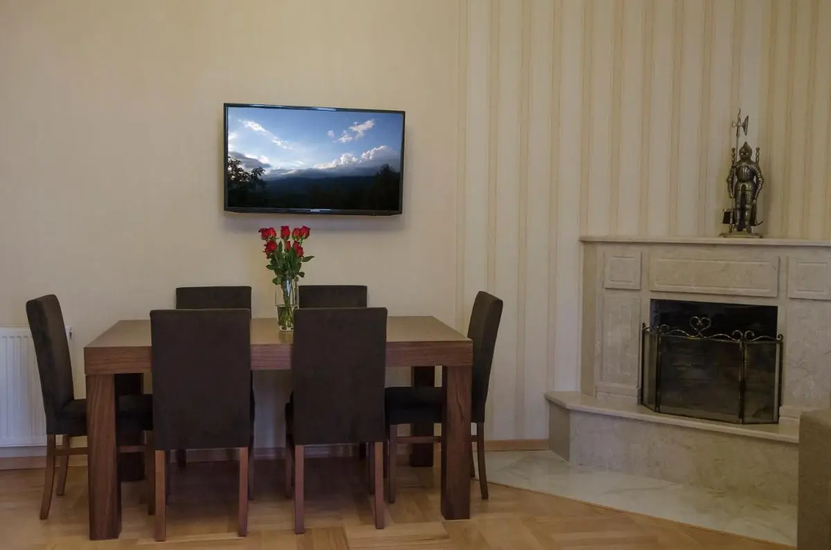 Image 2 of TiflisLux Apartment – Old City Milorava