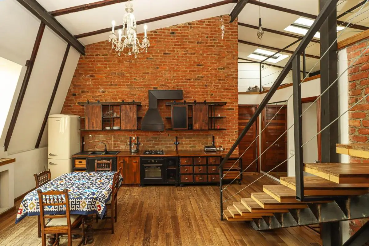 Image 1 of Vintage Mezzanine Apt in City Center – By Wehost