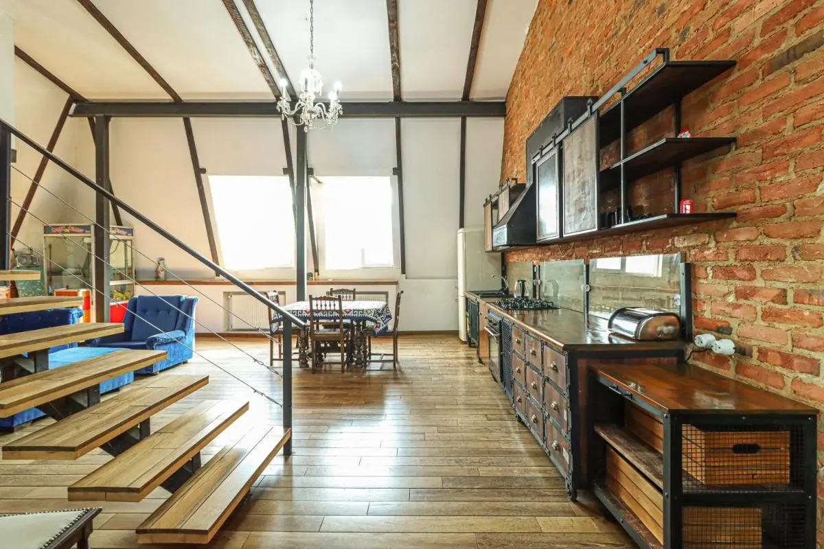 Image 4 of Vintage Mezzanine Apt in City Center – By Wehost