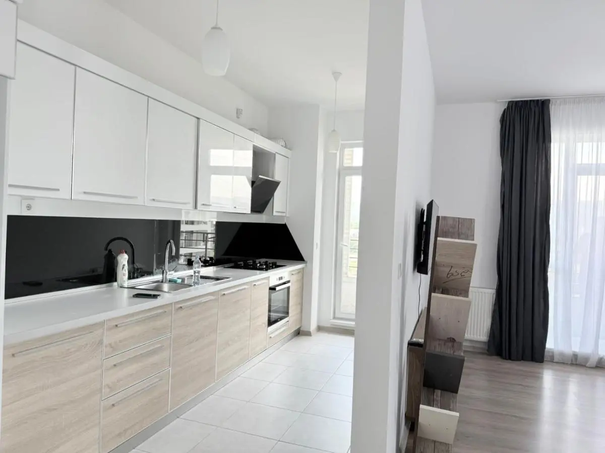 Image 1 of green diamond 3 bedroom