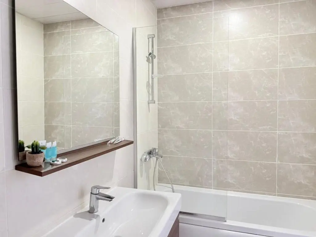 Image of green diamond 3 bedroom