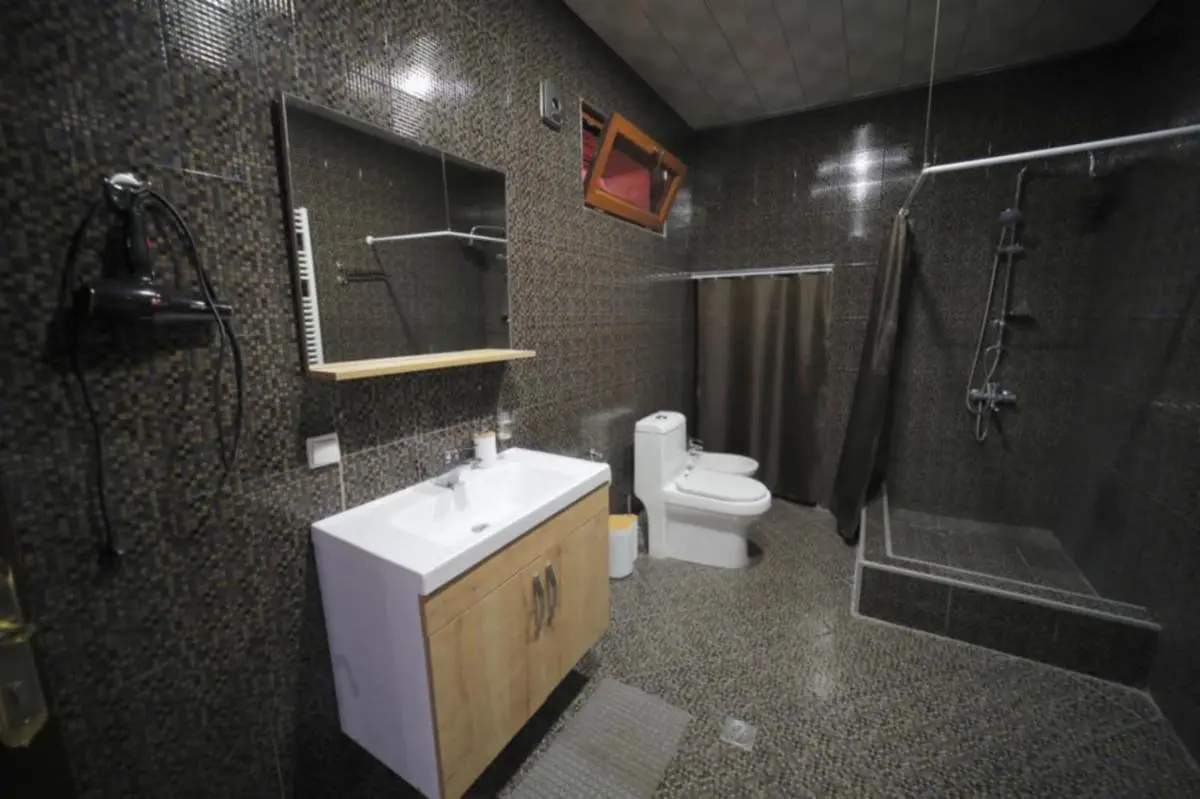 Image 2 of komfort