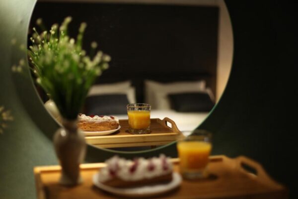 Luxury Duplex Studios breakfast