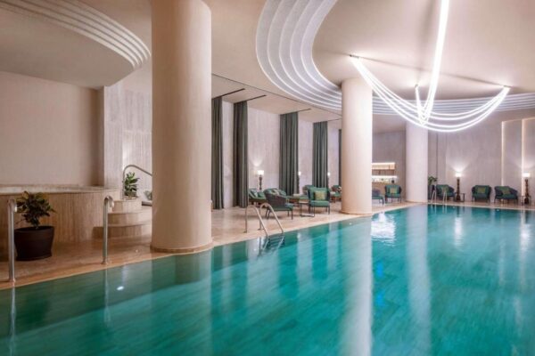 Swissôtel Tbilisi pool